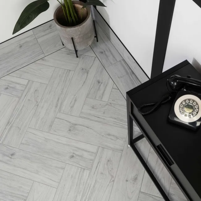 Star Wood Alpine Wood White Oak Wood Effect Tile