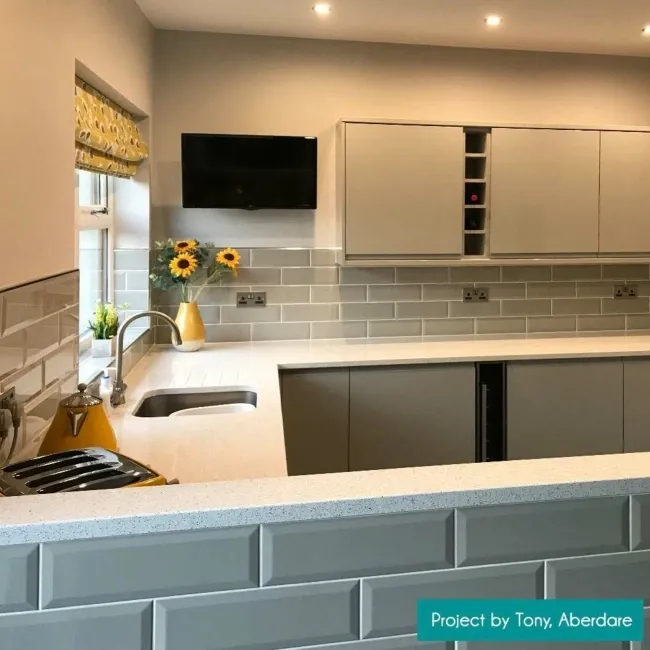 Metro Light Grey Gloss 300X100 Wall Tiles